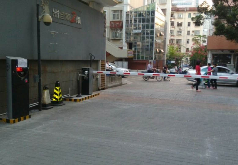 智能<a href='http://www.twgds.cn/Product/Parking/License/' target='_blank'>車(chē)牌識(shí)別</a>系統(tǒng)為人們創(chuàng)造良好的停車(chē)環(huán)境，助力智慧城市的發(fā)展